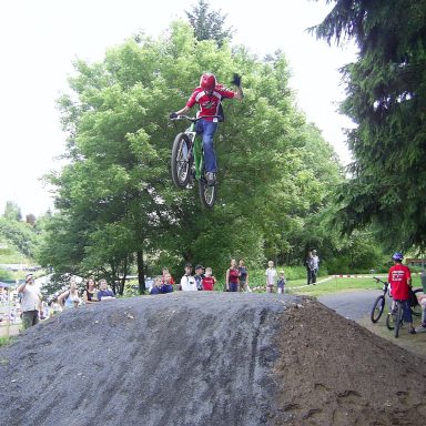 Quendelberg: Einweihung der BMX-Bahn, neue Tischtennisplatten und eines Volleyball Set 
2006
