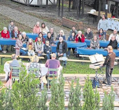 Eröffnung „Bühne im Gebück“ mit Lesung zum Thema Wein 2017